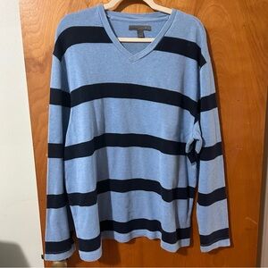 ⭐️ Old Navy striped v neck sweater size XL